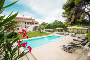 Beautiful Villa Julia, south Istria, garden, pool